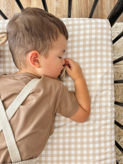 Waterproof cot sheet - Beige Gingham