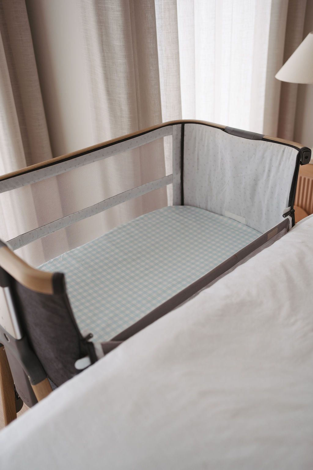 Waterproof Co Sleeper Fitted Sheet - Blue Gingham