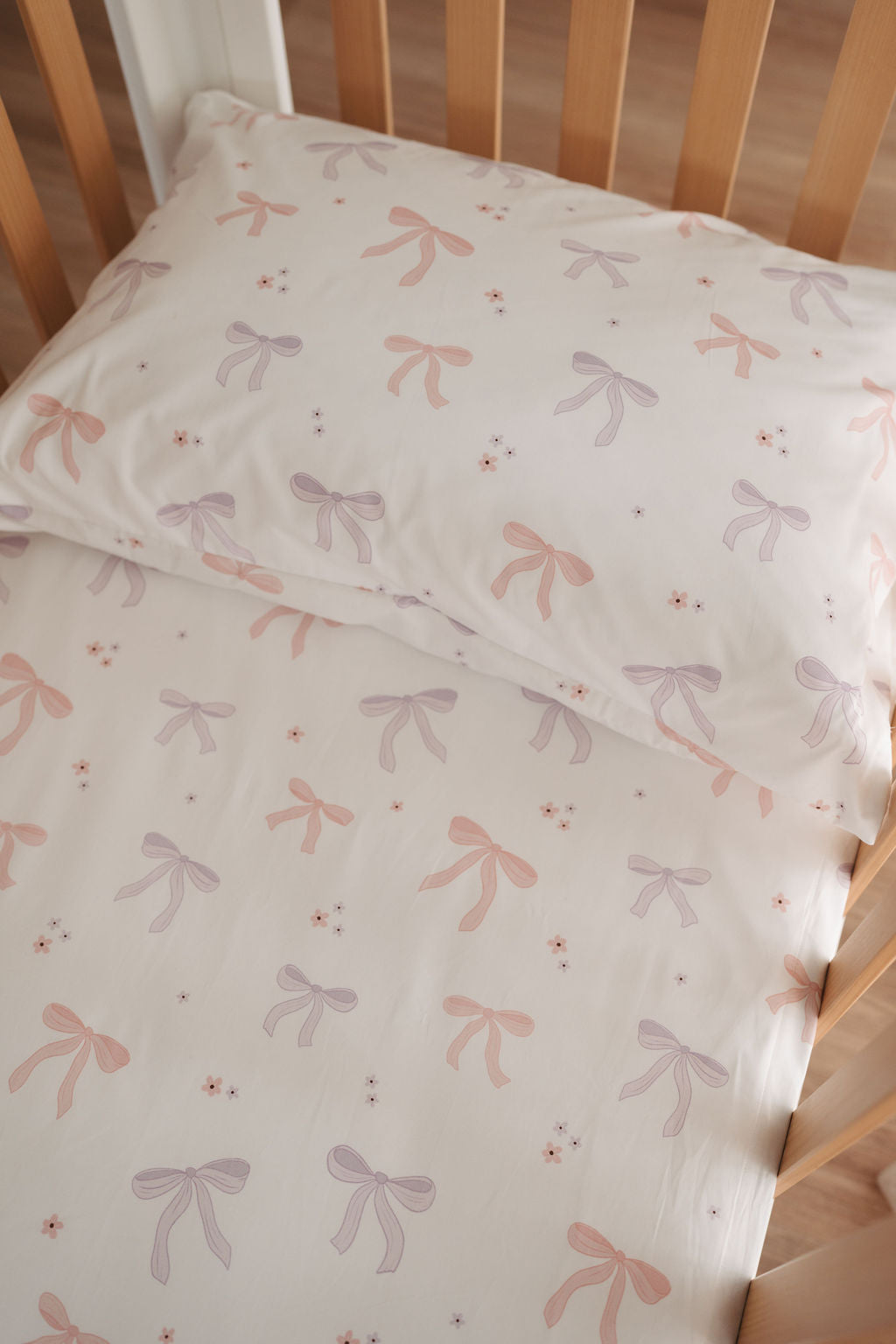 Waterproof Fitted Cot Sheet - Lottie