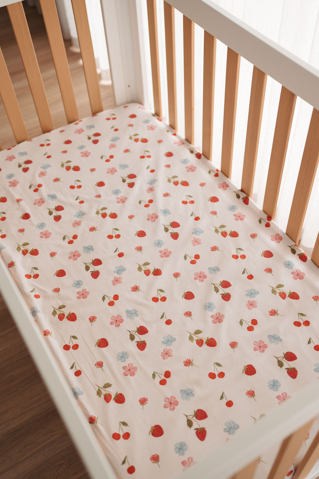 Waterproof Fitted Cot Sheet - Evie