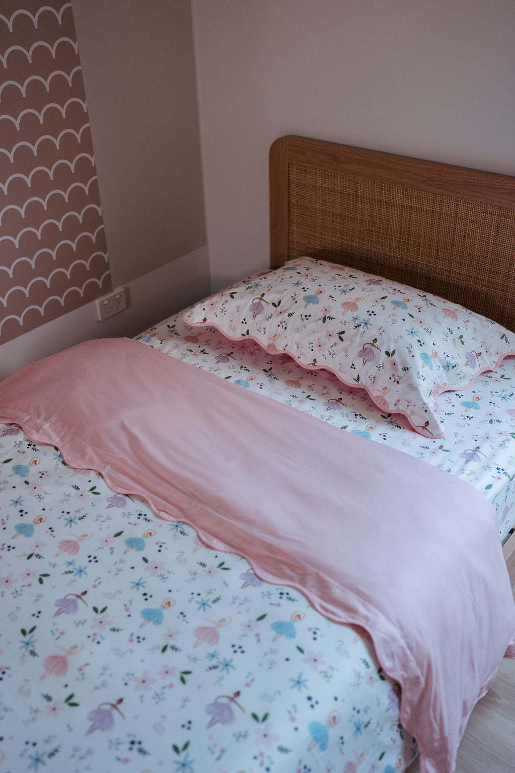 Matching Single Doona Cover & Waterproof Pillowcase Set - Alaska