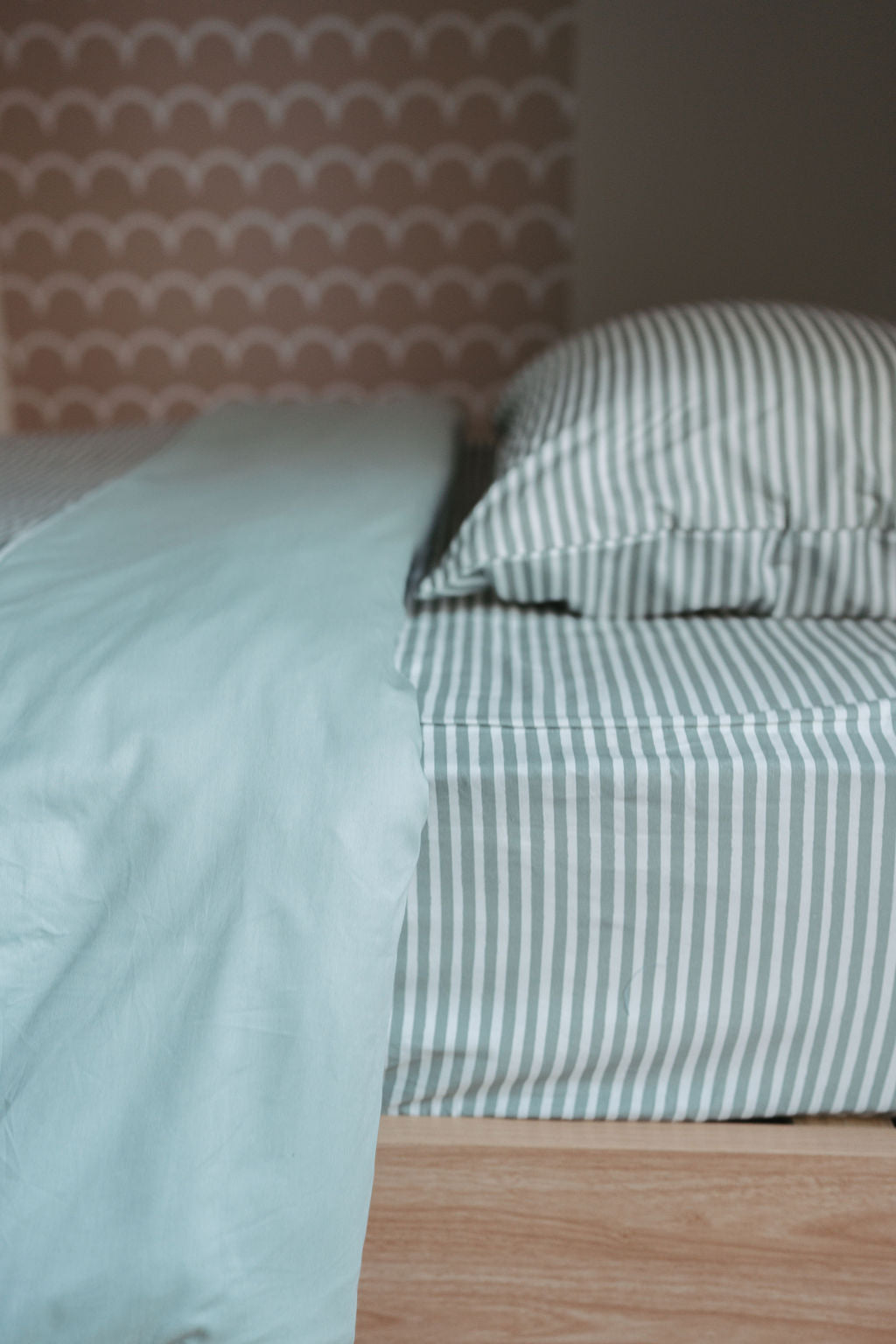 Waterproof King Single Fitted Sheet - Arthur